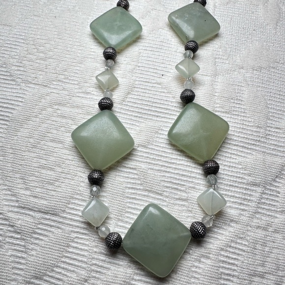 Elegant Green Serpentine and Quartz Natural Gemstones Stone Necklace 4018 P - Picture 9 of 9